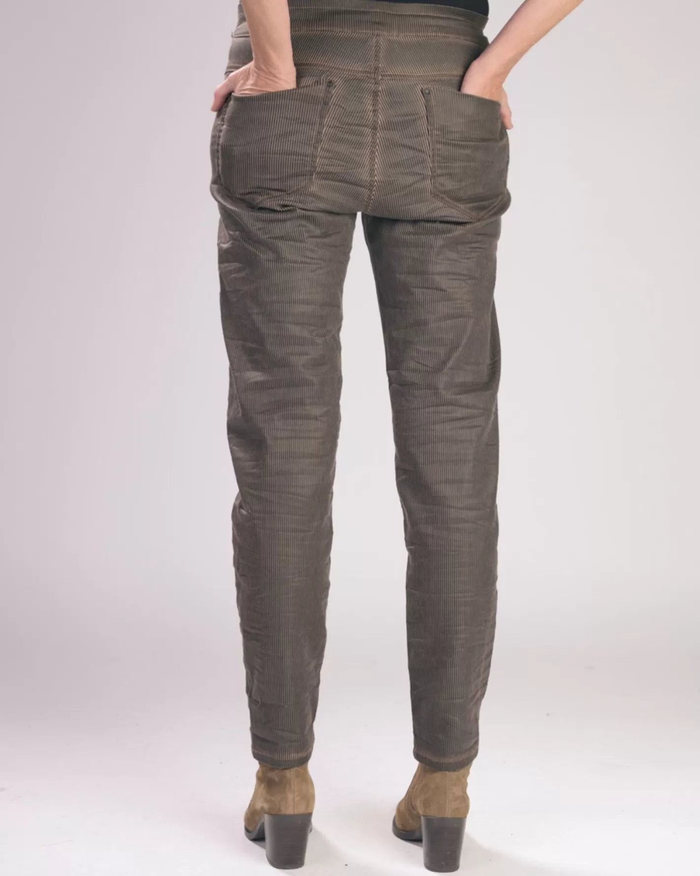 Pinstripe Iconic Stretch Jeans, Brown | Alembika Outlet